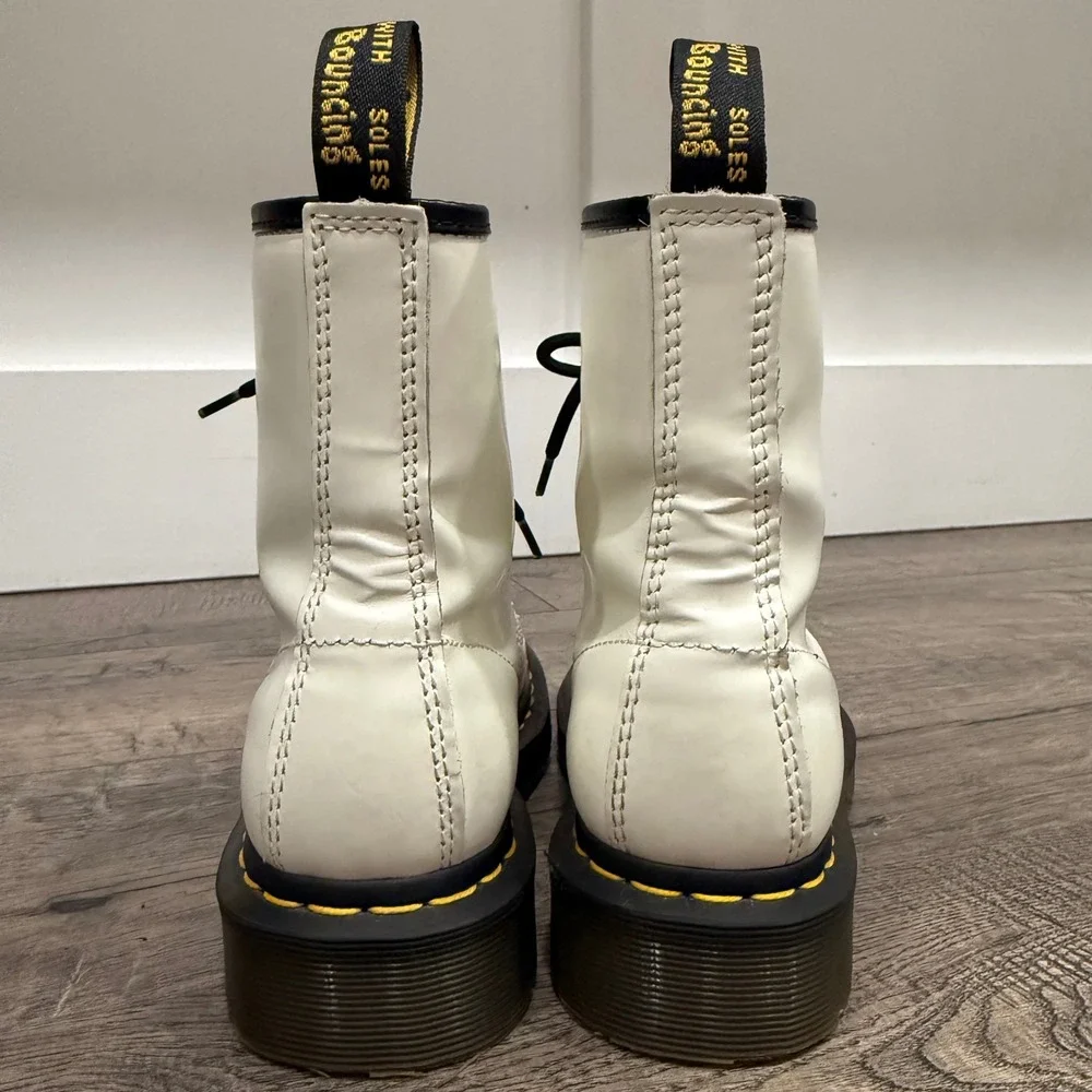 Dr. Martens 1460 White Smooth Leather Lace Up Combat Boots Kids 4M 5L 11822